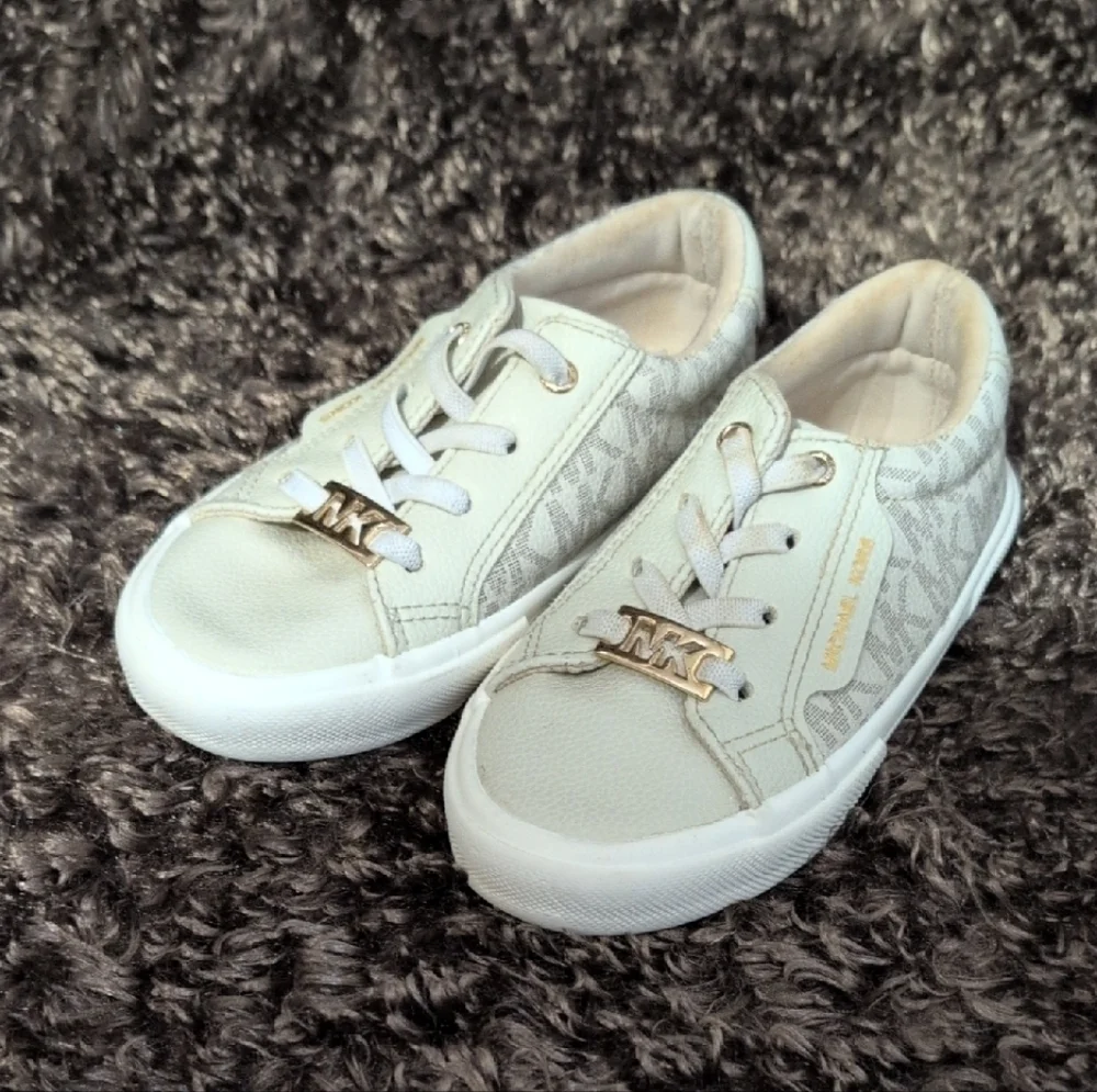 Michael Kors White and Gold Kids Dress Shoes